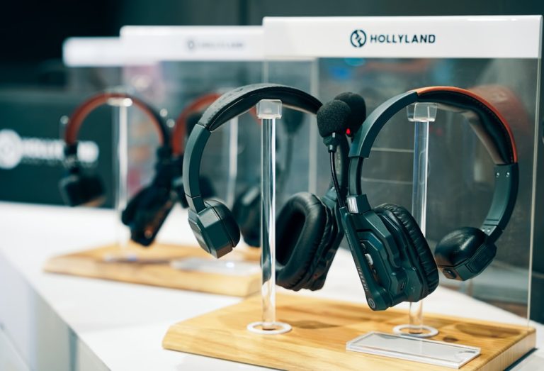 The Ultimate Guide to Wireless Headphones in 2023